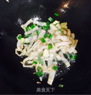 青椒炒肉的做法步骤：6