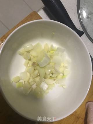 长豆角/豇豆炒肉的做法步骤：2