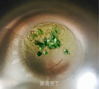 西红柿鸡蛋汤的做法步骤：1