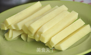 好吃的炸薯条的做法步骤：1