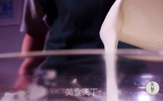 许愿池慕斯的做法步骤：3