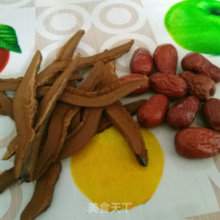 灵芝泡酒的做法步骤：1
