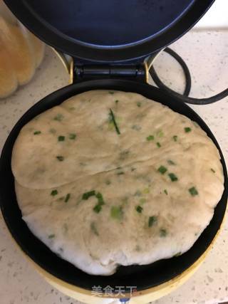 葱香饼（油锅盔）的做法步骤：14