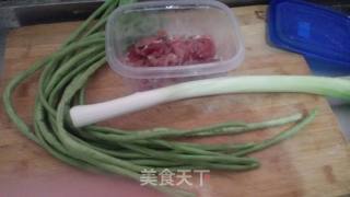 豆角焖面的做法步骤：1
