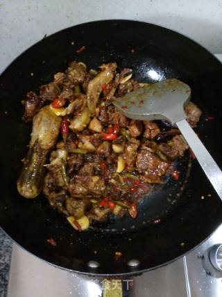 子姜爆鸭肉的做法步骤：4