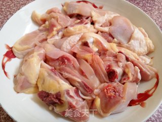 香菇滑鸡煲仔饭的做法步骤：3