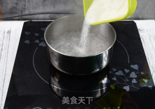 椰汁布丁的做法步骤：2