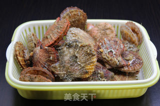 剁椒蒸扇贝的做法步骤：1