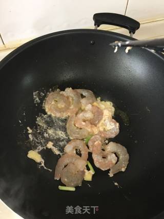 凤梨虾仁的做法步骤：3