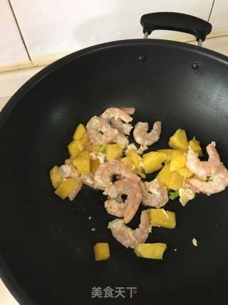 凤梨虾仁的做法步骤：4