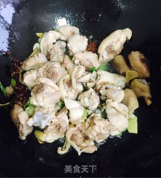 土豆炖鸡块的做法步骤：8