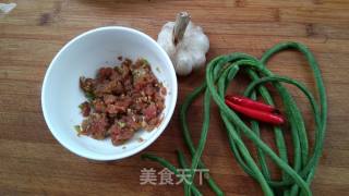 豆角酿肉的做法步骤：1