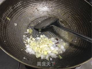 青椒土豆片的做法步骤：1
