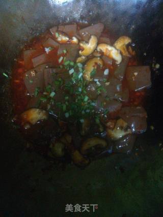 香菇烧鸭血的做法步骤：8