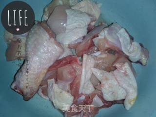 麻辣鸡块的做法步骤：1