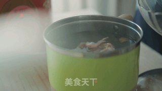 【小森妈妈菜谱】沙参玉竹炖鹧鸪的做法步骤：2