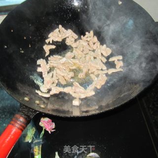 青椒豆腐卷炒肉的做法步骤：6