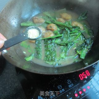 莴笋叶煮鱼丸的做法步骤：8