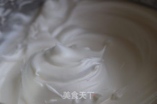 六寸中空戚风蛋糕的做法步骤：7