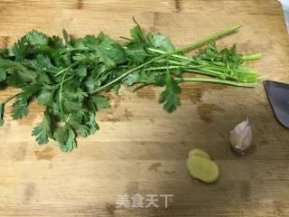 香菜粉皮的做法步骤：1