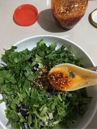 香菜拌臭豆腐的做法步骤：6
