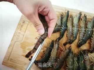爆炒大虾的做法步骤：2