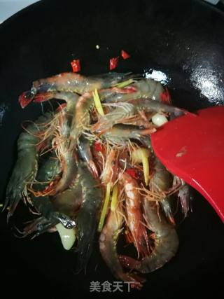 爆炒大虾的做法步骤：5
