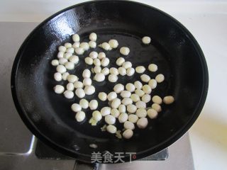莲子米炒藕带的做法步骤：3