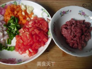 牛肉杂蔬意面的做法步骤：3
