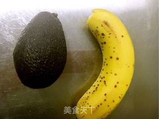 牛油果香蕉泥的做法步骤：1