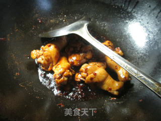 腐竹黄豆芽煮鸡翅根的做法步骤：5