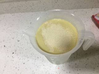 脆皮肠披萨的做法步骤：2