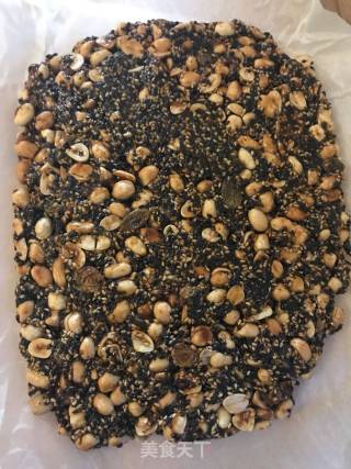花生芝麻糖的做法步骤：6
