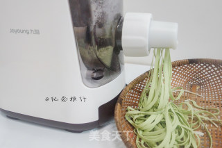 自制五彩面条的做法步骤：10