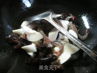 黑木耳茭白基围虾的做法步骤：6