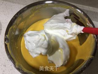 六寸圆形戚风蛋糕的做法步骤：10