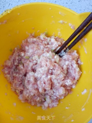 冰花煎饺（香菇猪肉馅）的做法步骤：3