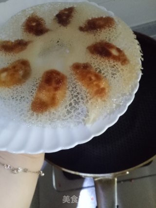 冰花煎饺（香菇猪肉馅）的做法步骤：18