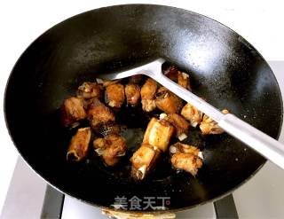 糖醋排骨的做法步骤：5