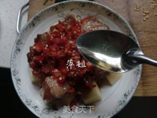 排骨蒸土豆香到骨子里的做法步骤：10