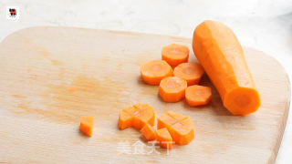 连碗都省了的“菠萝船炒饭”的做法步骤：7