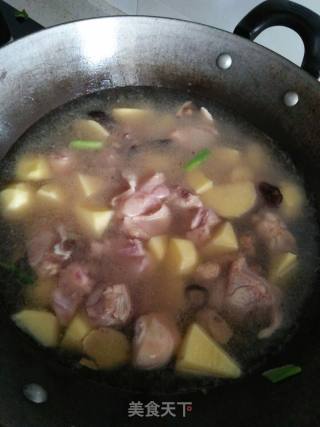 土豆烧鸡块的做法步骤：11