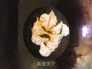 水煎肉饺的做法步骤：14