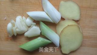 啤酒炖鸭肉的做法步骤：1