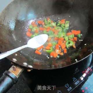 胡萝卜青椒猪血丁的做法步骤：3