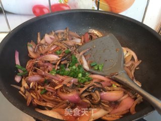 洋葱炒鳝丝的做法步骤：9