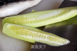 老黄瓜烧河豚鲞的做法步骤：4