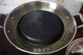 金枪鱼肠蒸水蛋的做法步骤：6