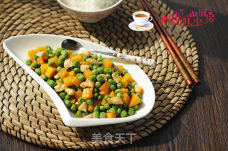 豌豆南瓜炒鸡丁的做法步骤：9