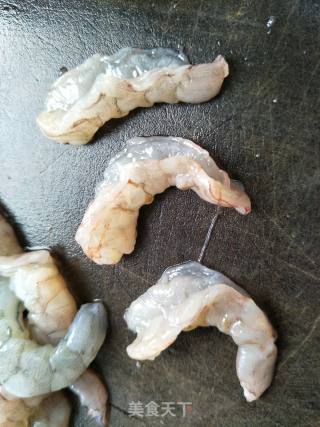 荔枝虾仁的做法步骤：2